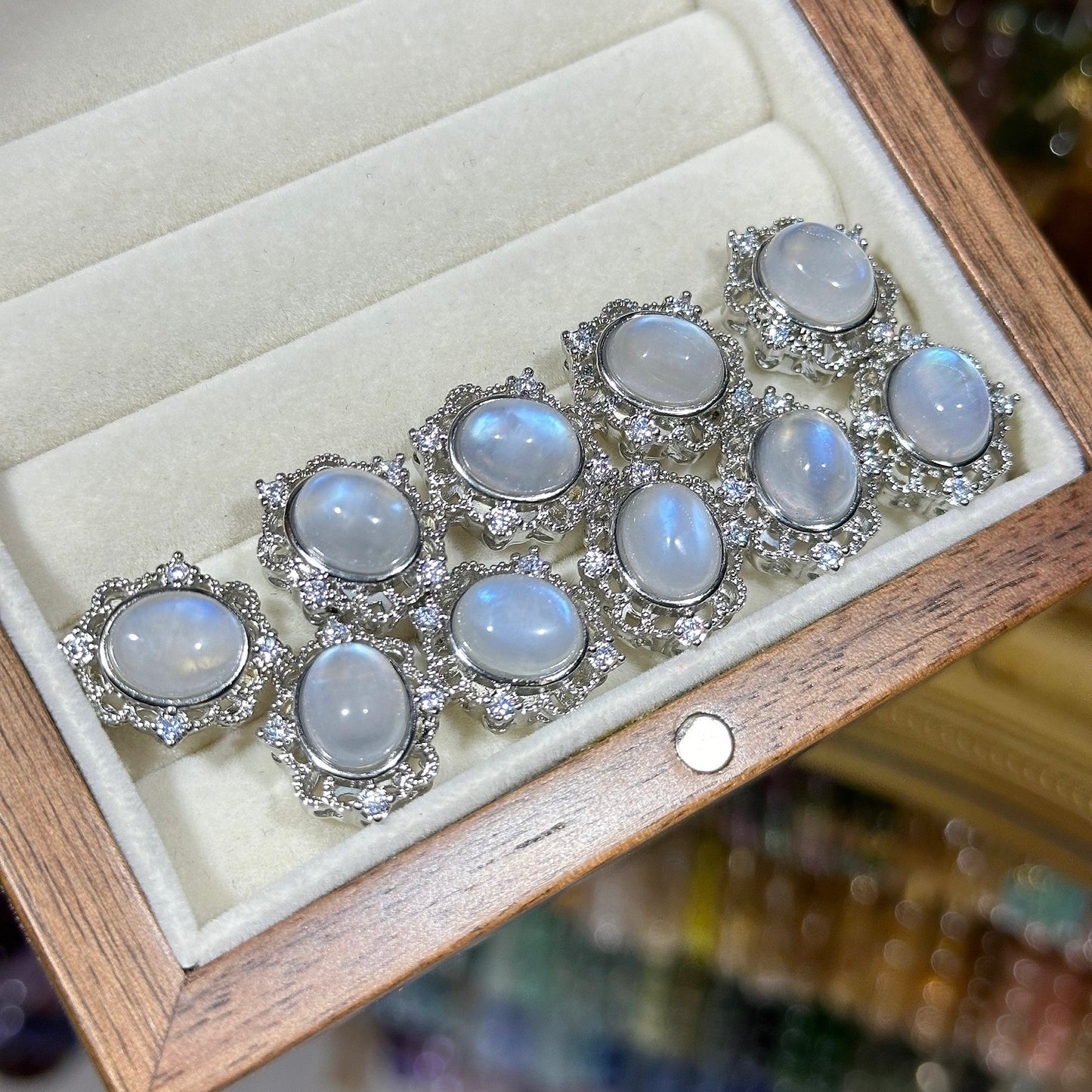 蓝月光 椭圆花边款 魔盒