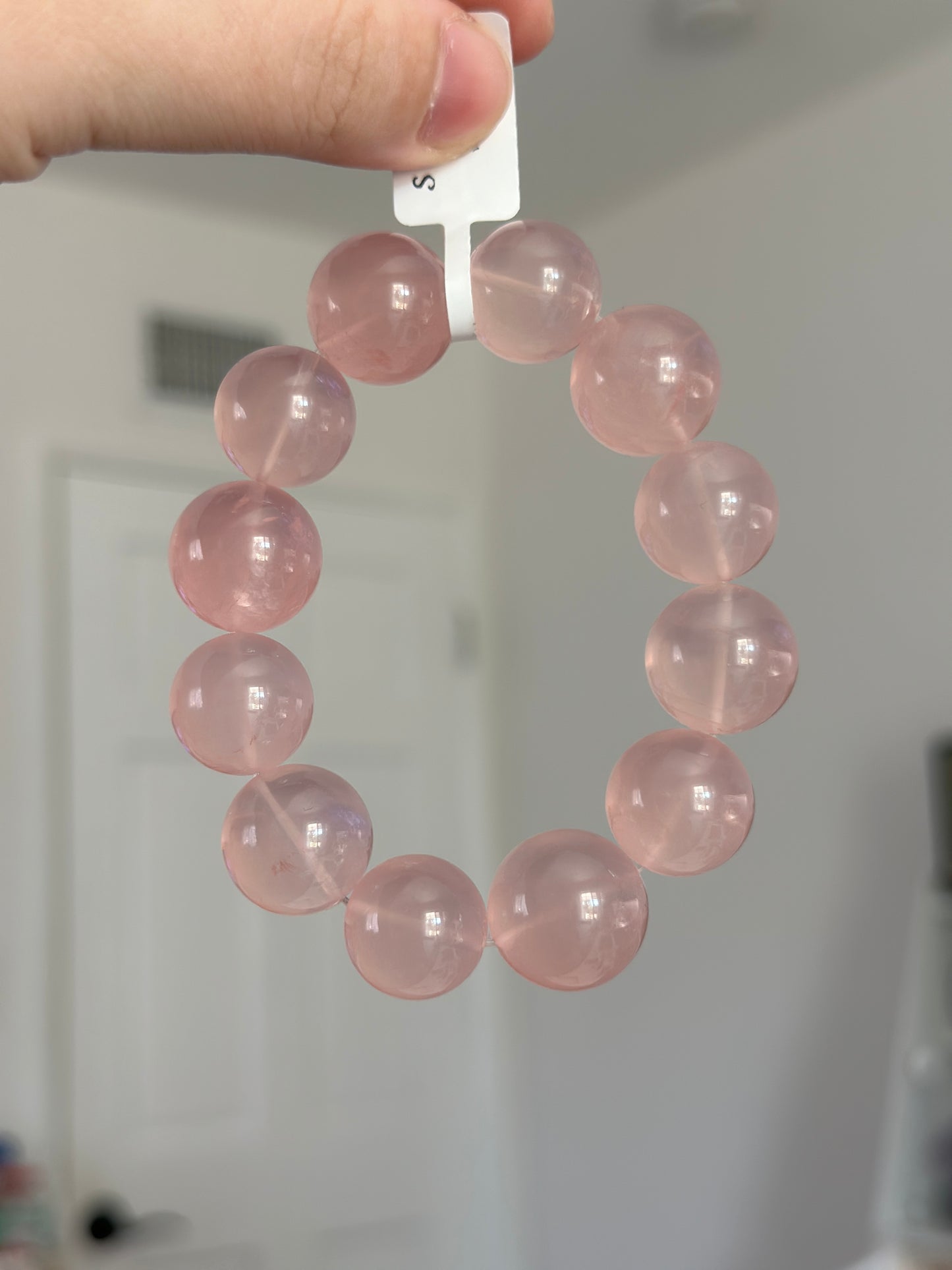 水透体马达加斯加粉水晶