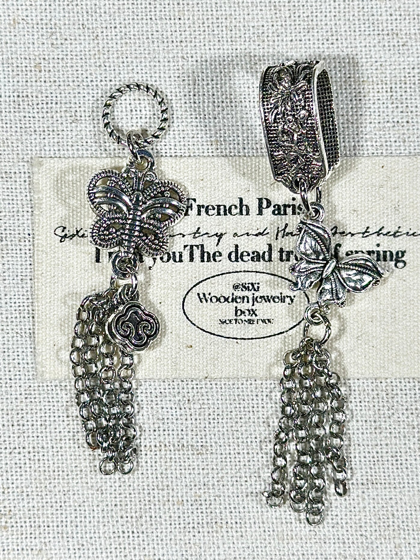 Antique silver dripping tassel accessories