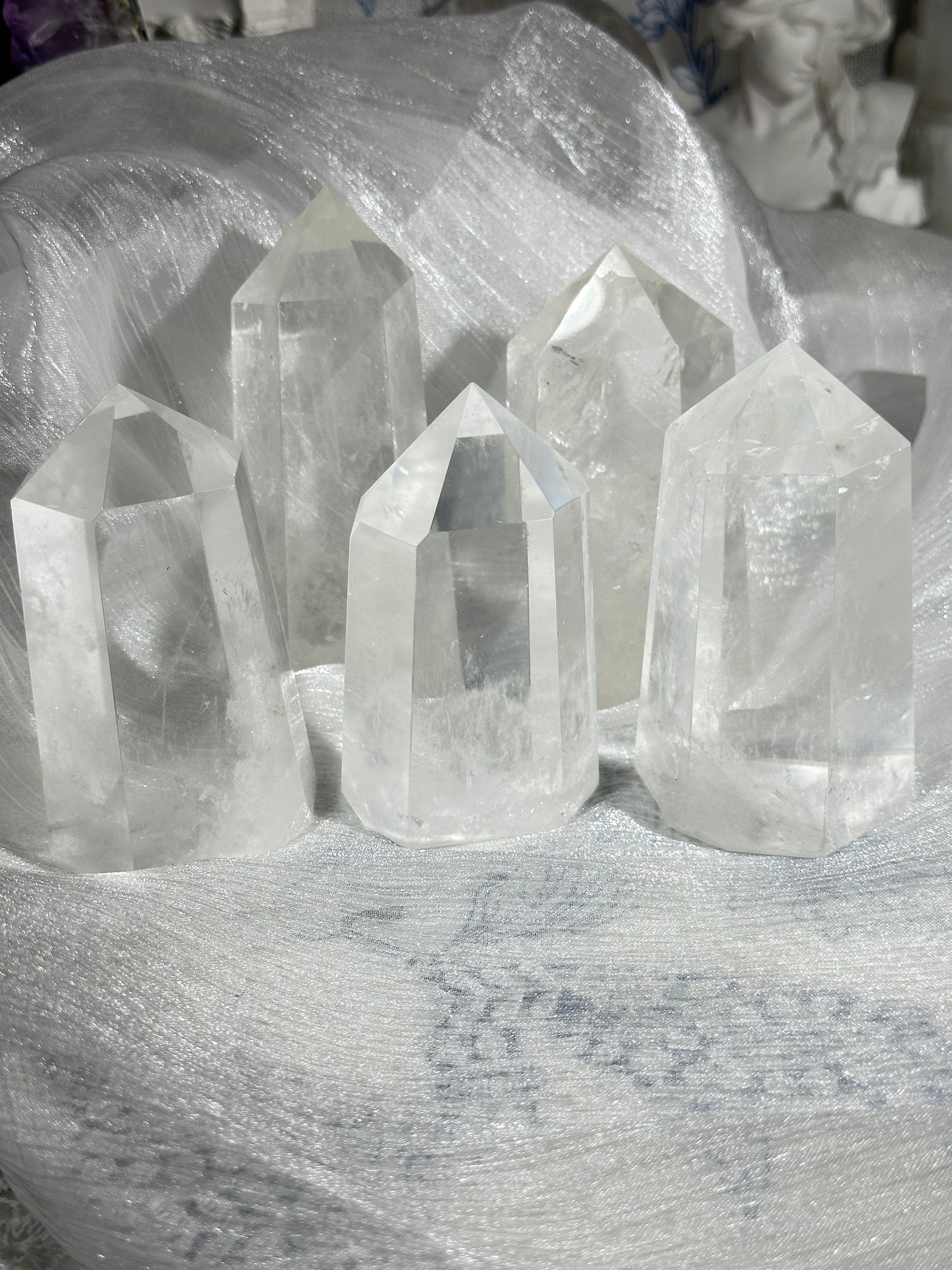 White crystal crystal column