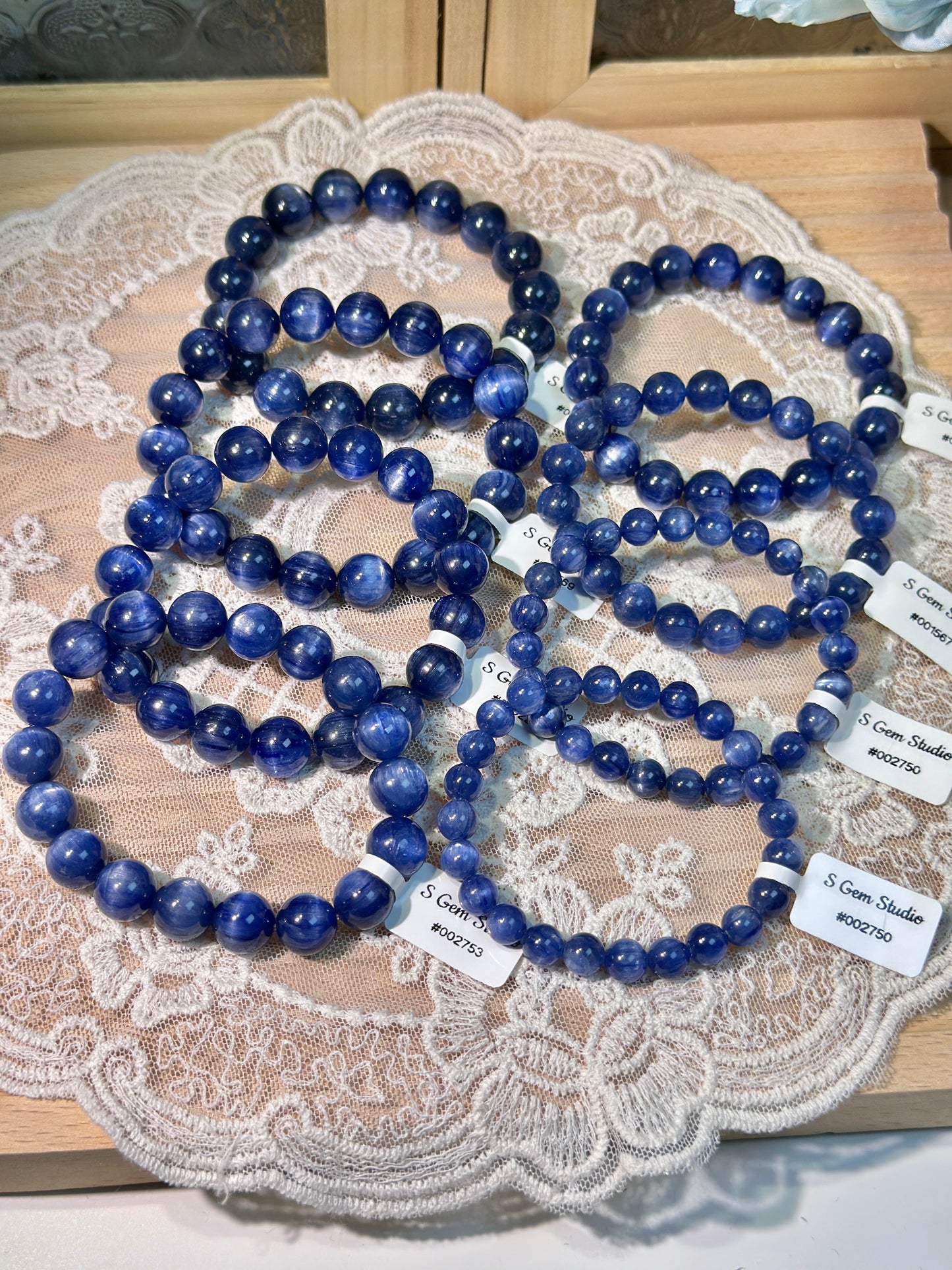 Cat's Eye Kyanite
