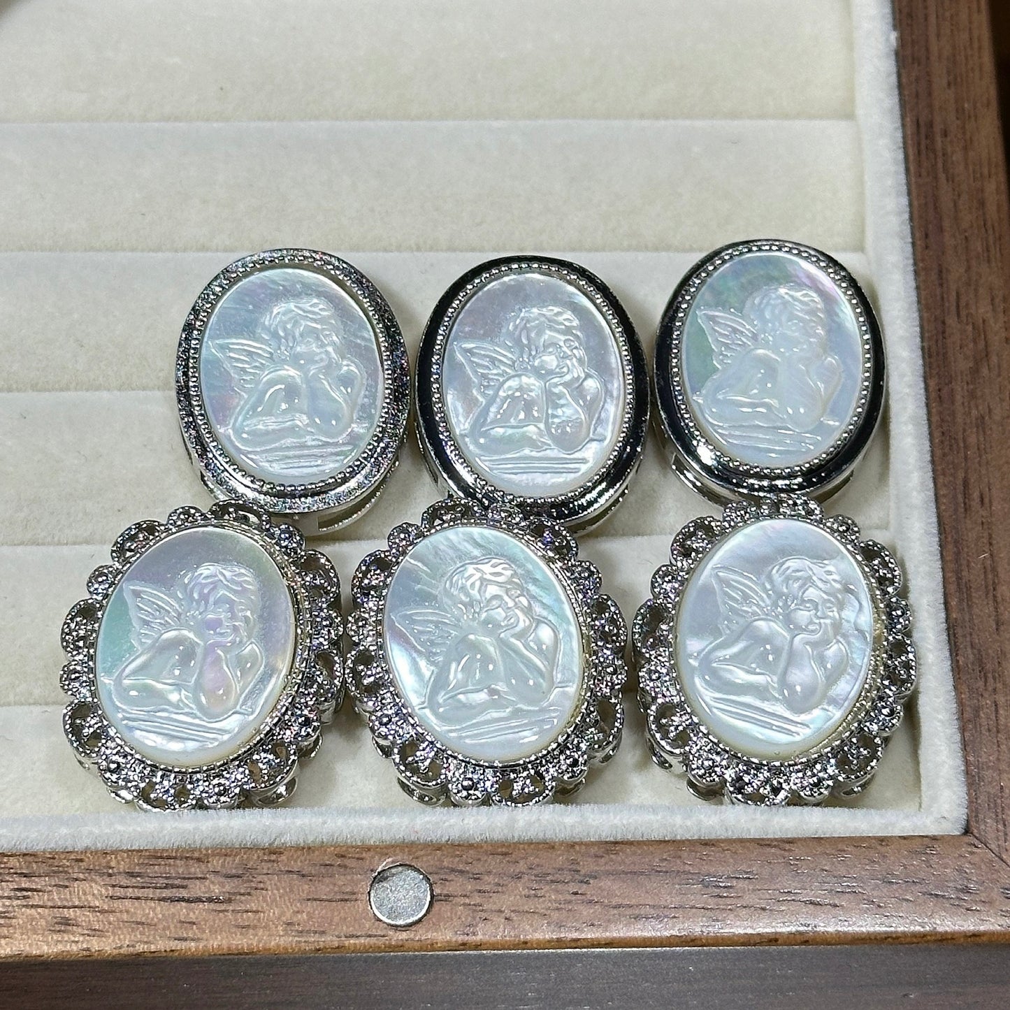 白贝母 椭圆款 魔盒