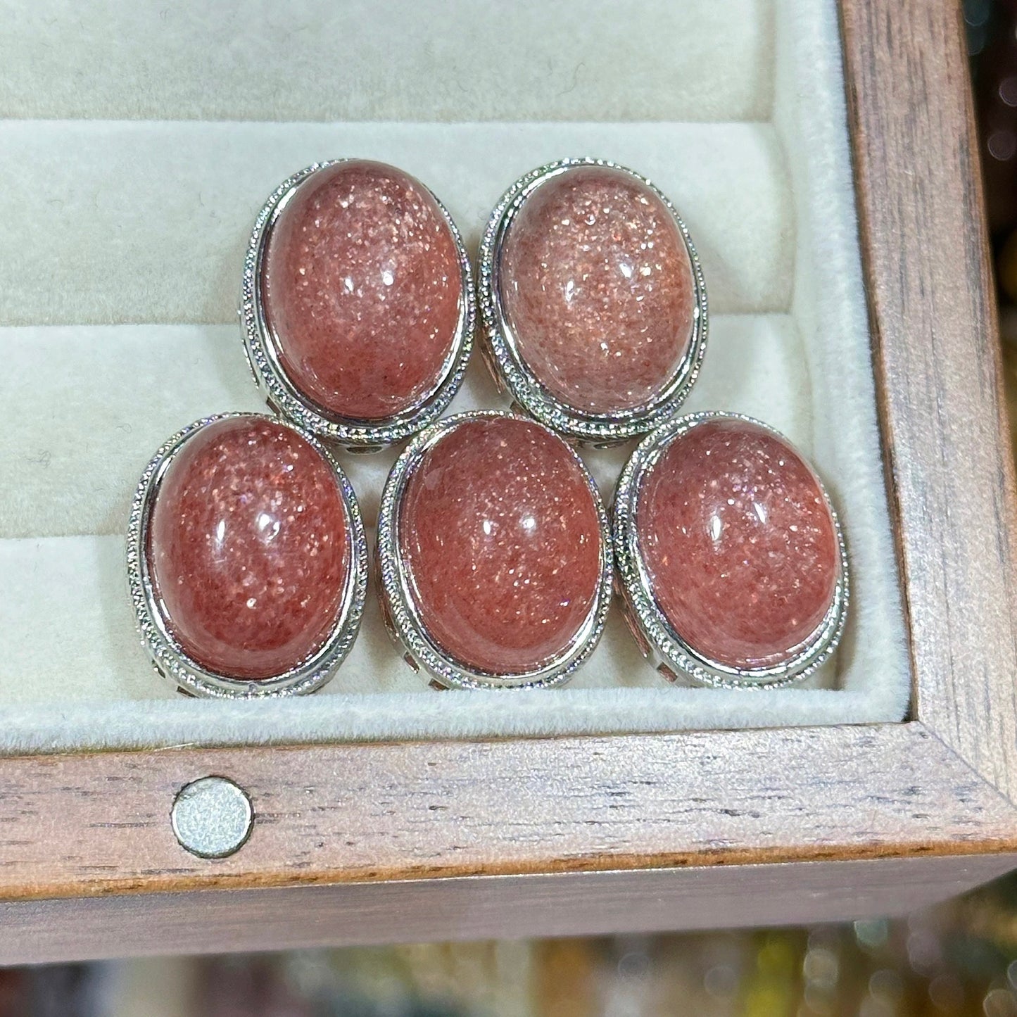 Strawberry Crystal Oval Magic Box