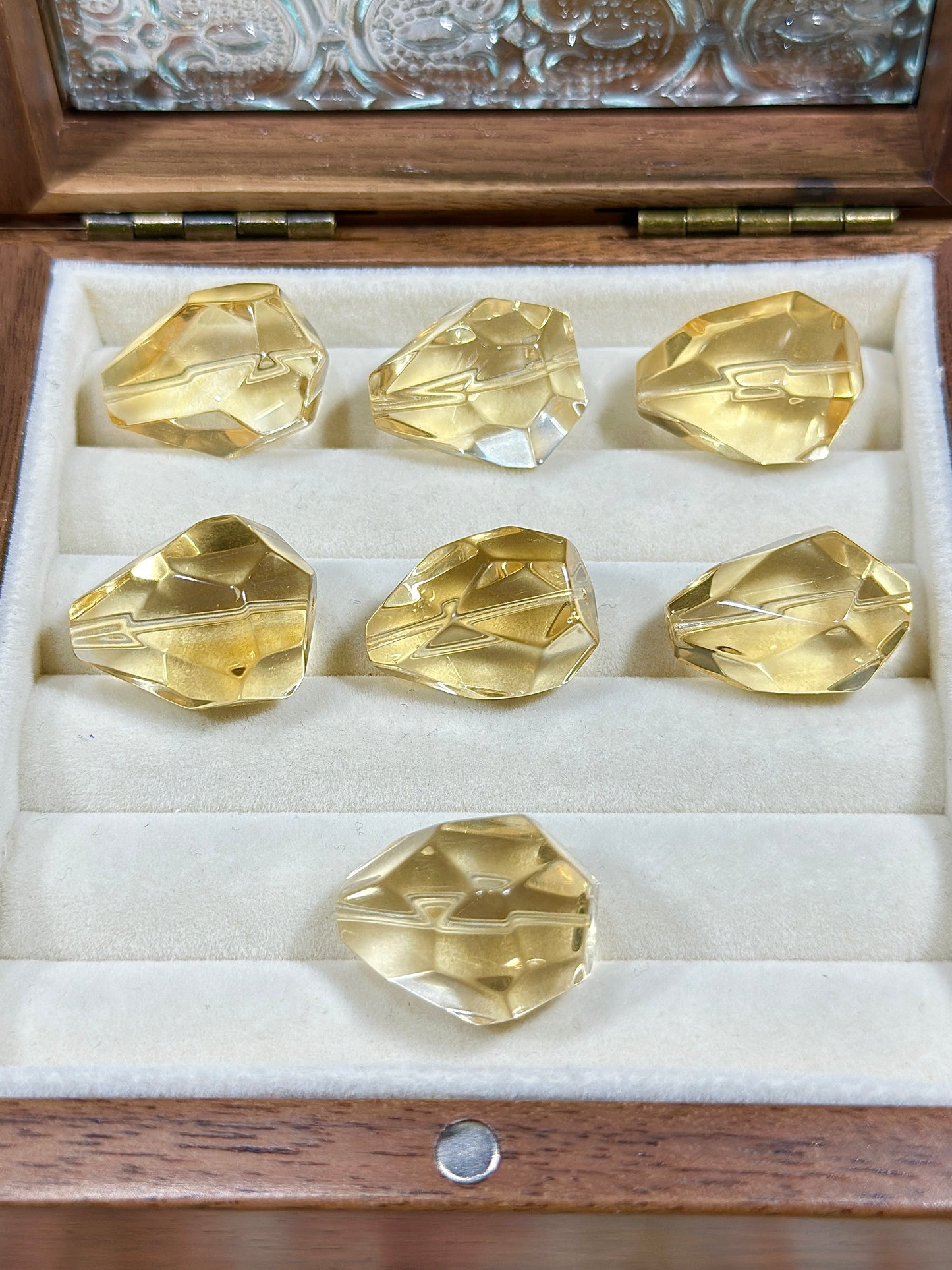 净体黄水晶随形