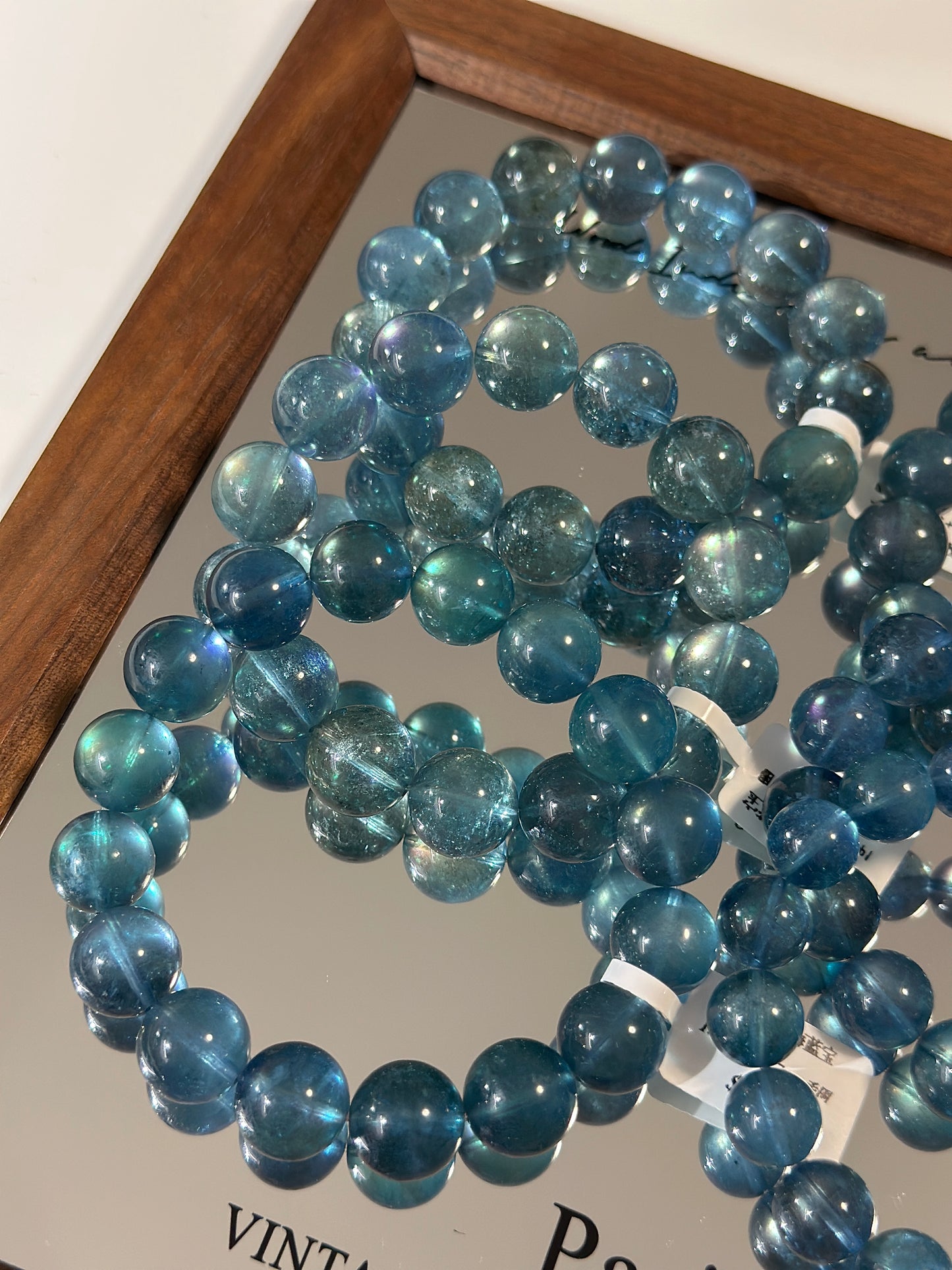 Flashing devil green aquamarine