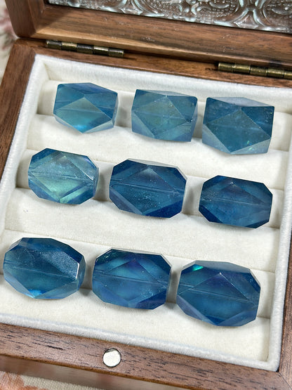 魔鬼蓝海蓝宝随形
