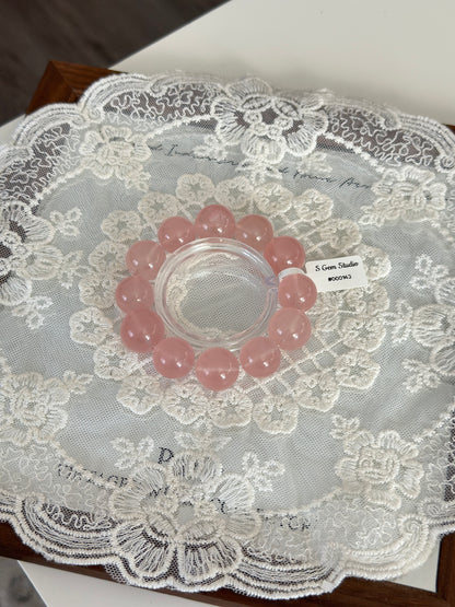 水透体马达加斯加粉水晶