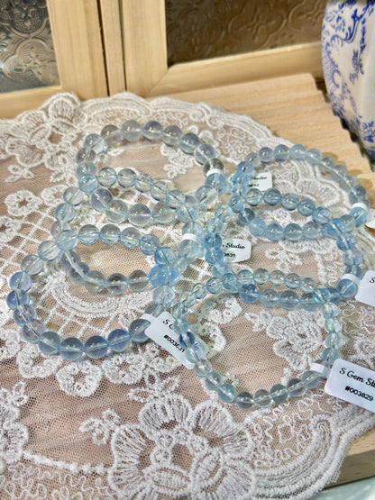 巨冰冰川蓝海蓝宝