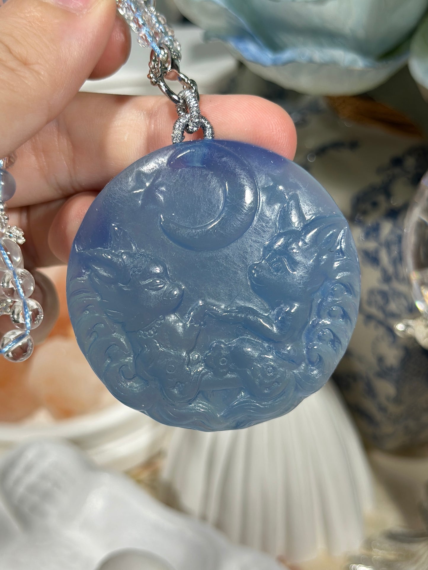 海蓝宝雕刻狐狸牌套链