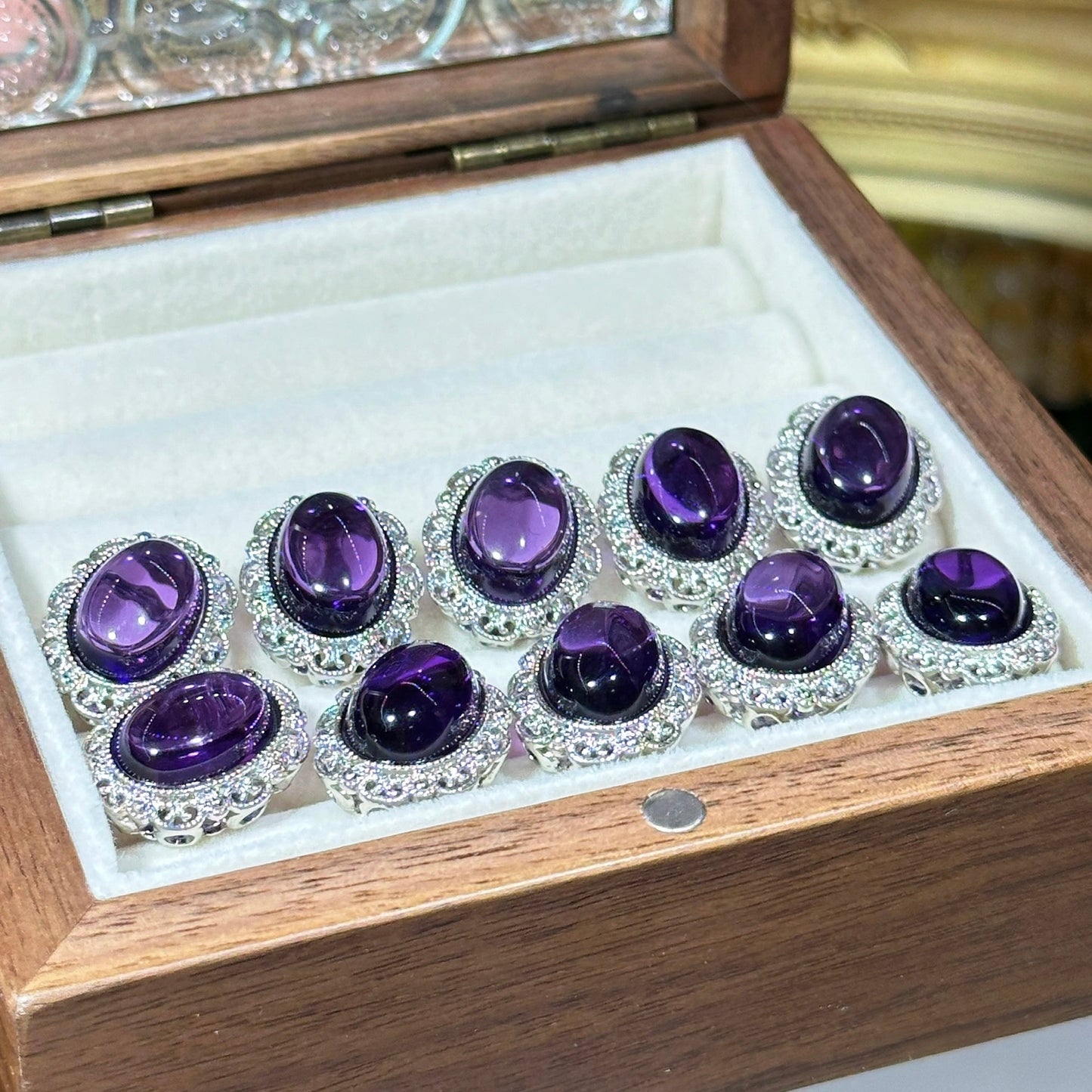 Amethyst Oval Flower Magic Box