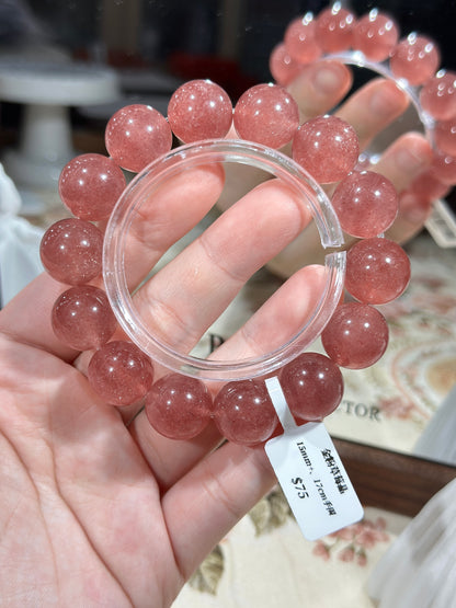 金粉草莓晶