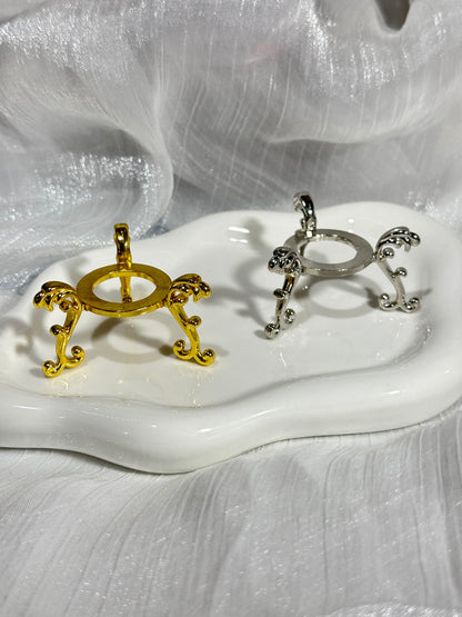 Crystal ball stand