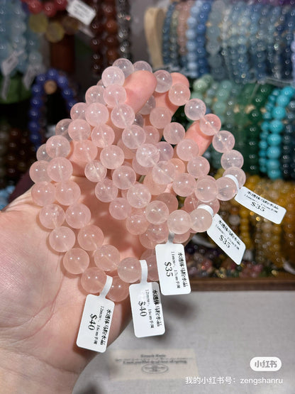Water-transparent horse pink crystal