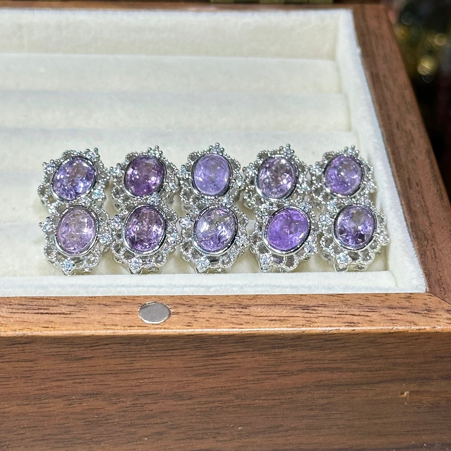 Amethyst Oval Flower Magic Box